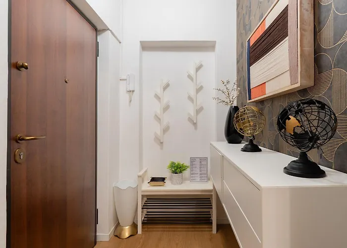 Mica Sparano Apartment *