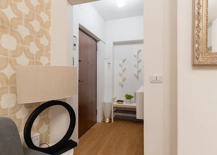 Mica Sparano Apartment *